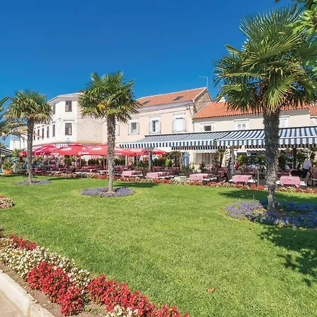 2 Bedroom Amazing In アパート *