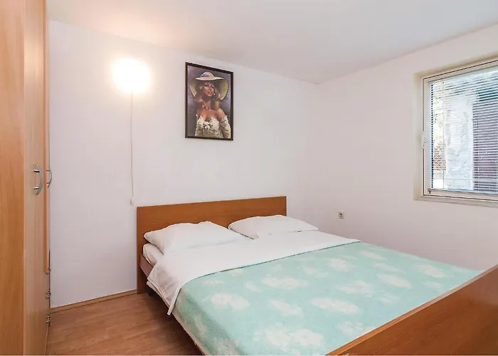 2 Bedroom Amazing In スヴェティ・ペタル