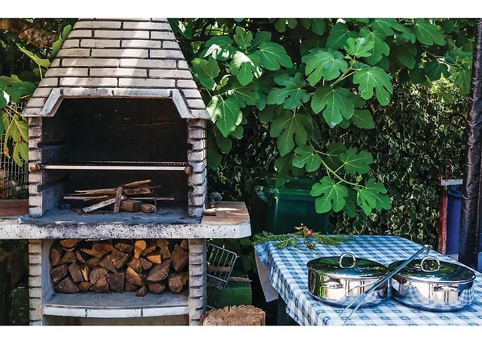 2 Bedroom Amazing In アパート スヴェティ・ペタル